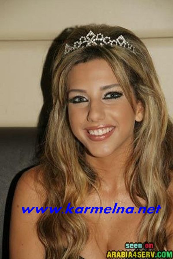  صور المطربة اللبنانية دانا